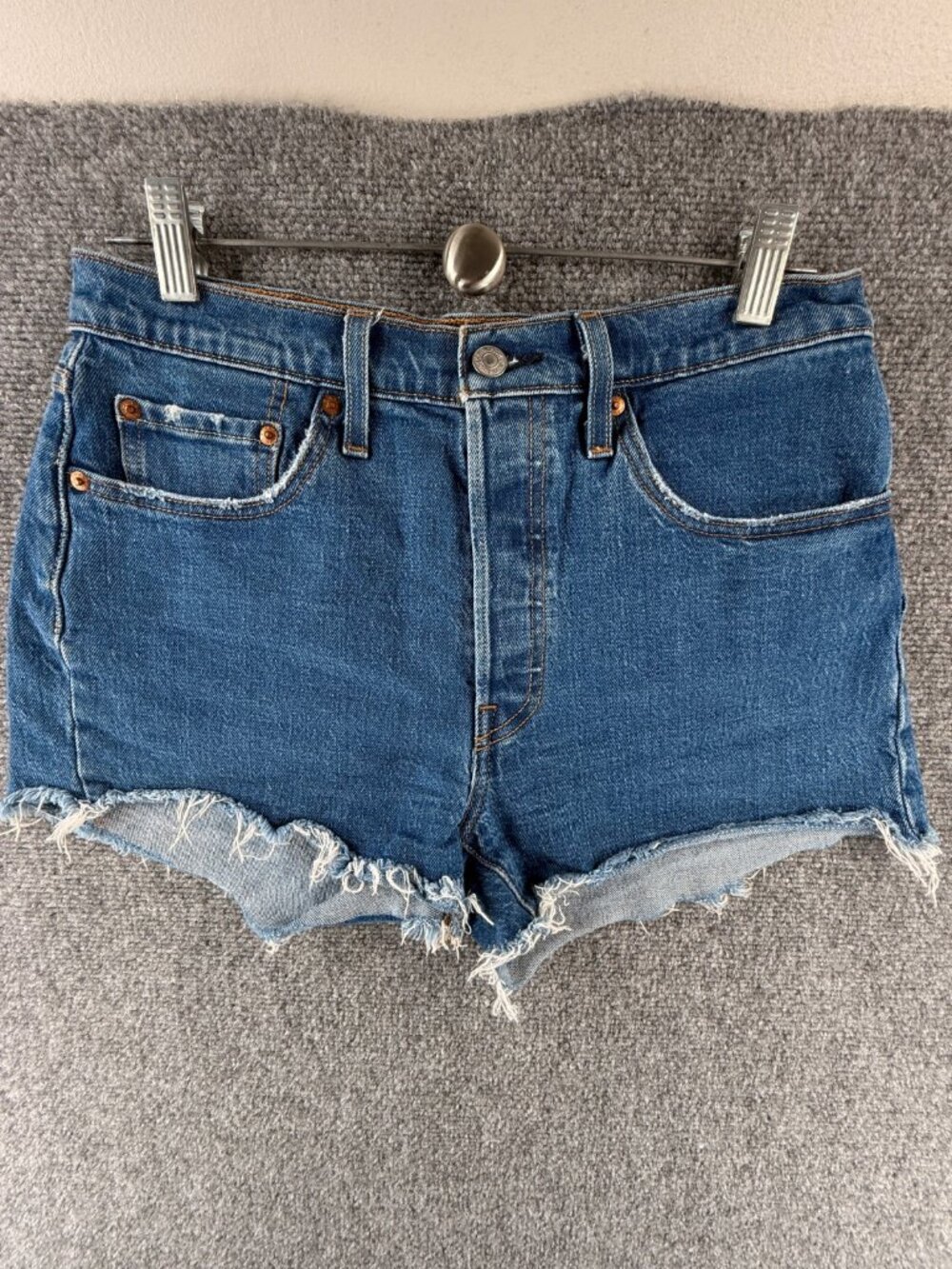 Levis Premium 501 Cut Off Denim Shorts Blue Medium Wash Cotton Women Size 28